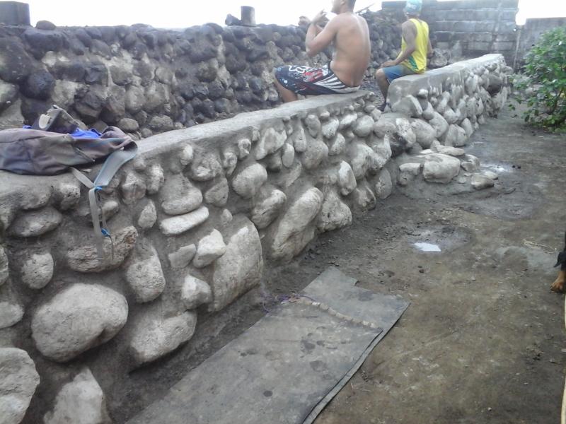 Jointoiement des enrochements, muret et escalier en maçonnerie de moellons