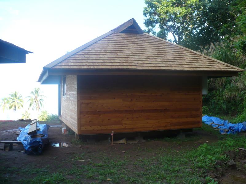 Vue à l'arrière du bungalow